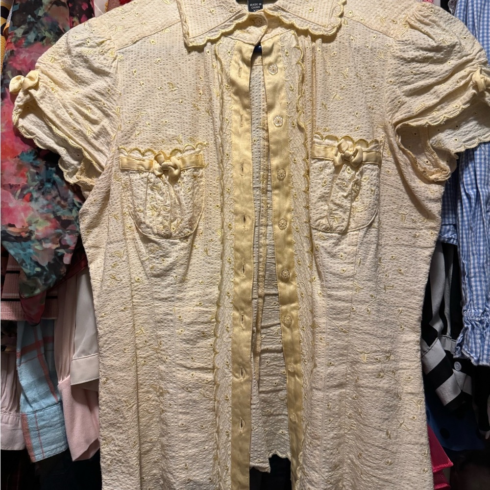 Seersucker eyelet top